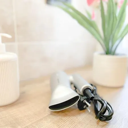 Elegante Via Sestri - Airport - Wifi Apartment *