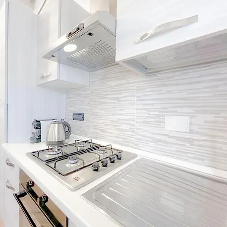 Elegante Via Sestri - Airport - Wifi Genoa