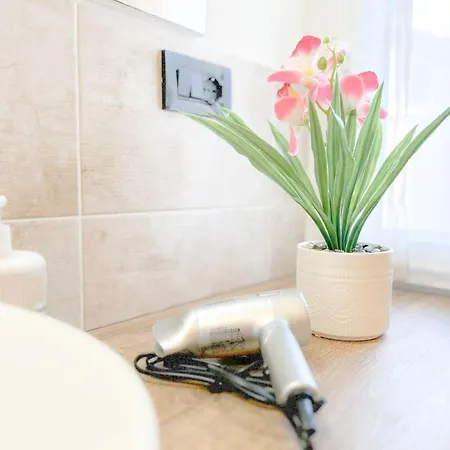 Elegante Via Sestri - Airport - Wifi * Genoa